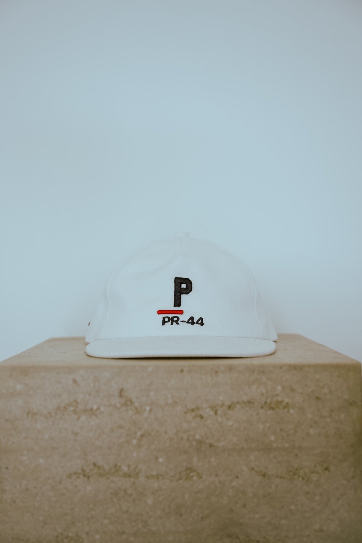 Mid-profile 5-panel white