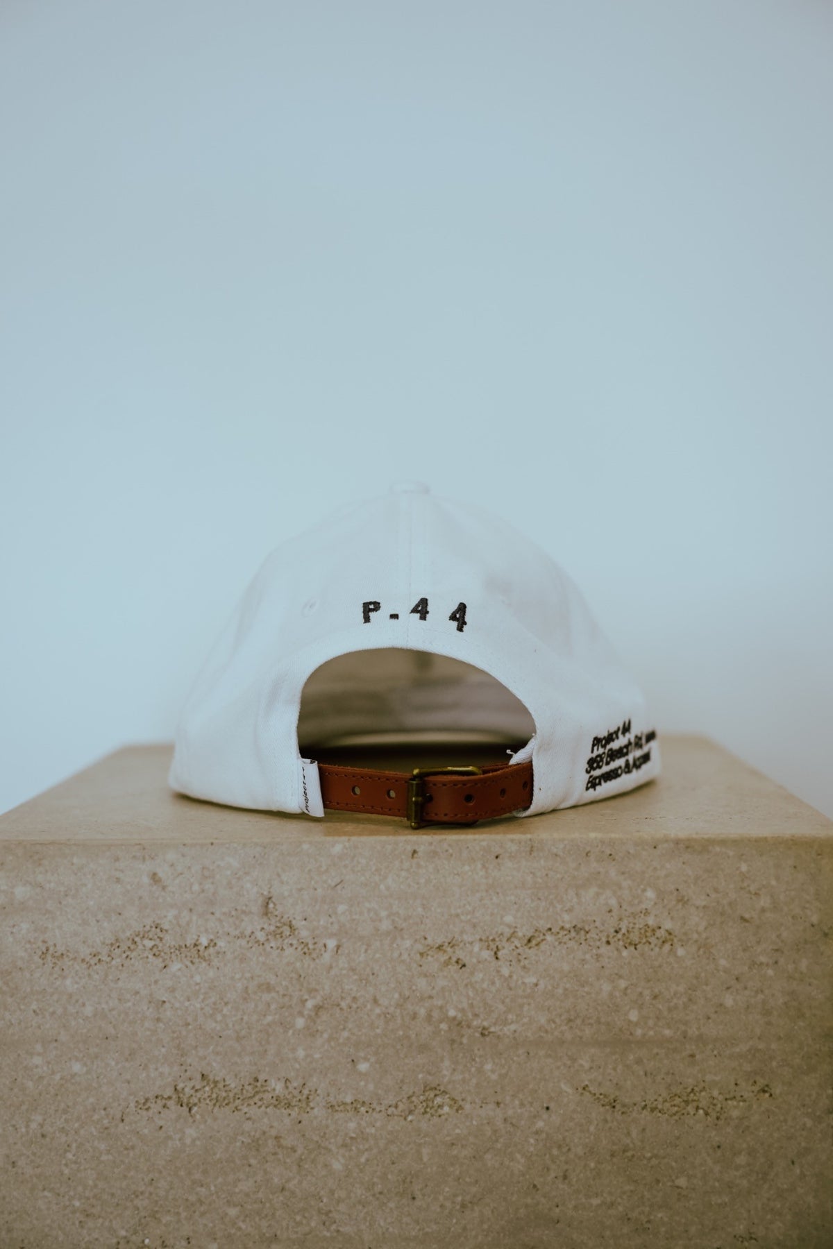 Mid-profile 5-panel white